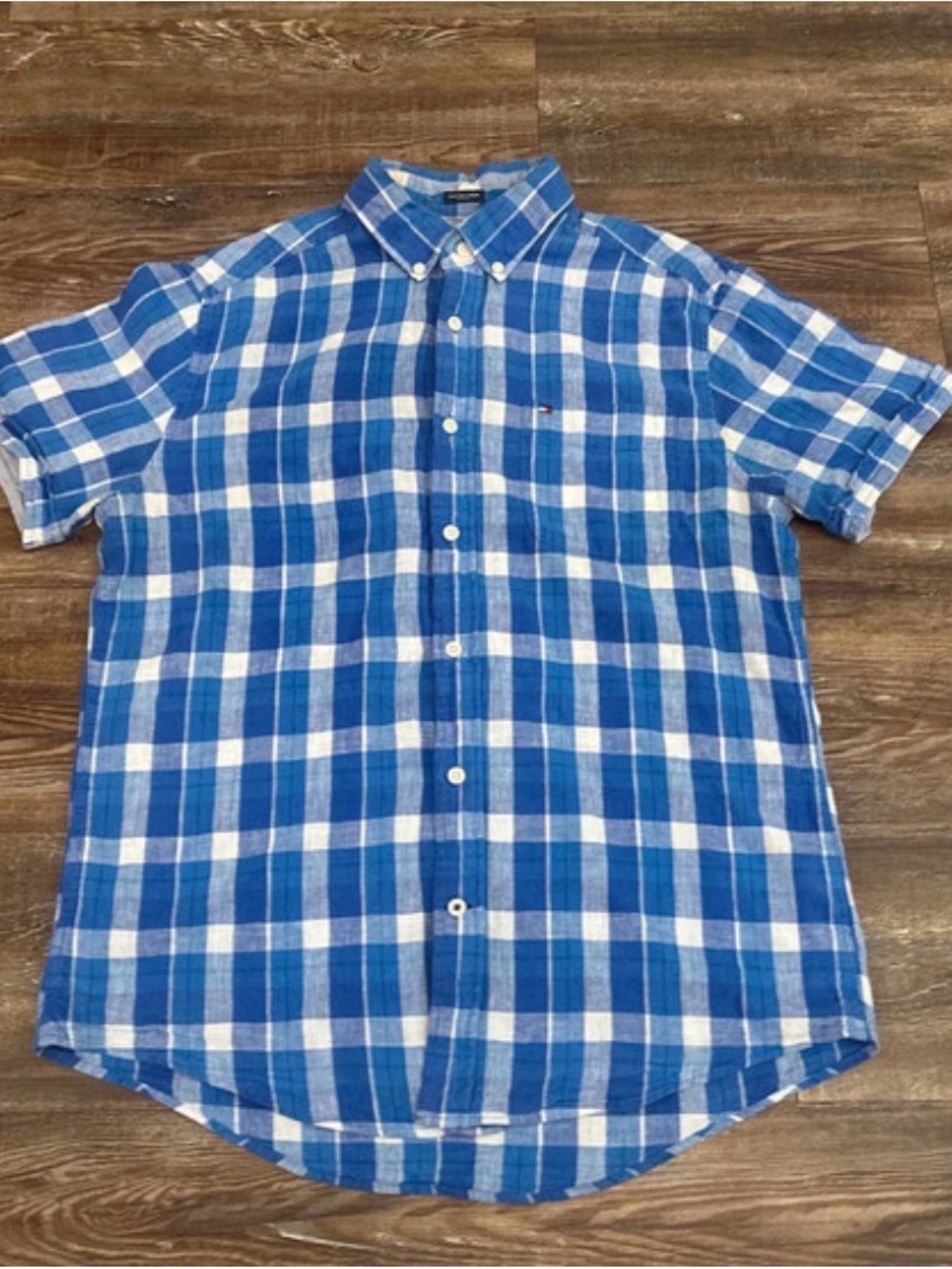 Blue and White Plaid Short-Sleeve Button-Down Shirt
